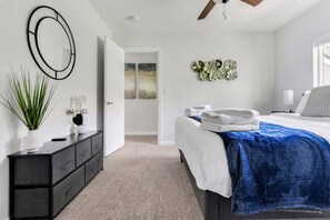 4 bedrooms, desk, iron/ironing board, travel crib