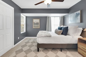 4 bedrooms, desk, iron/ironing board, travel crib