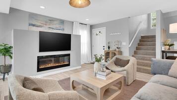 Tv och eldstad