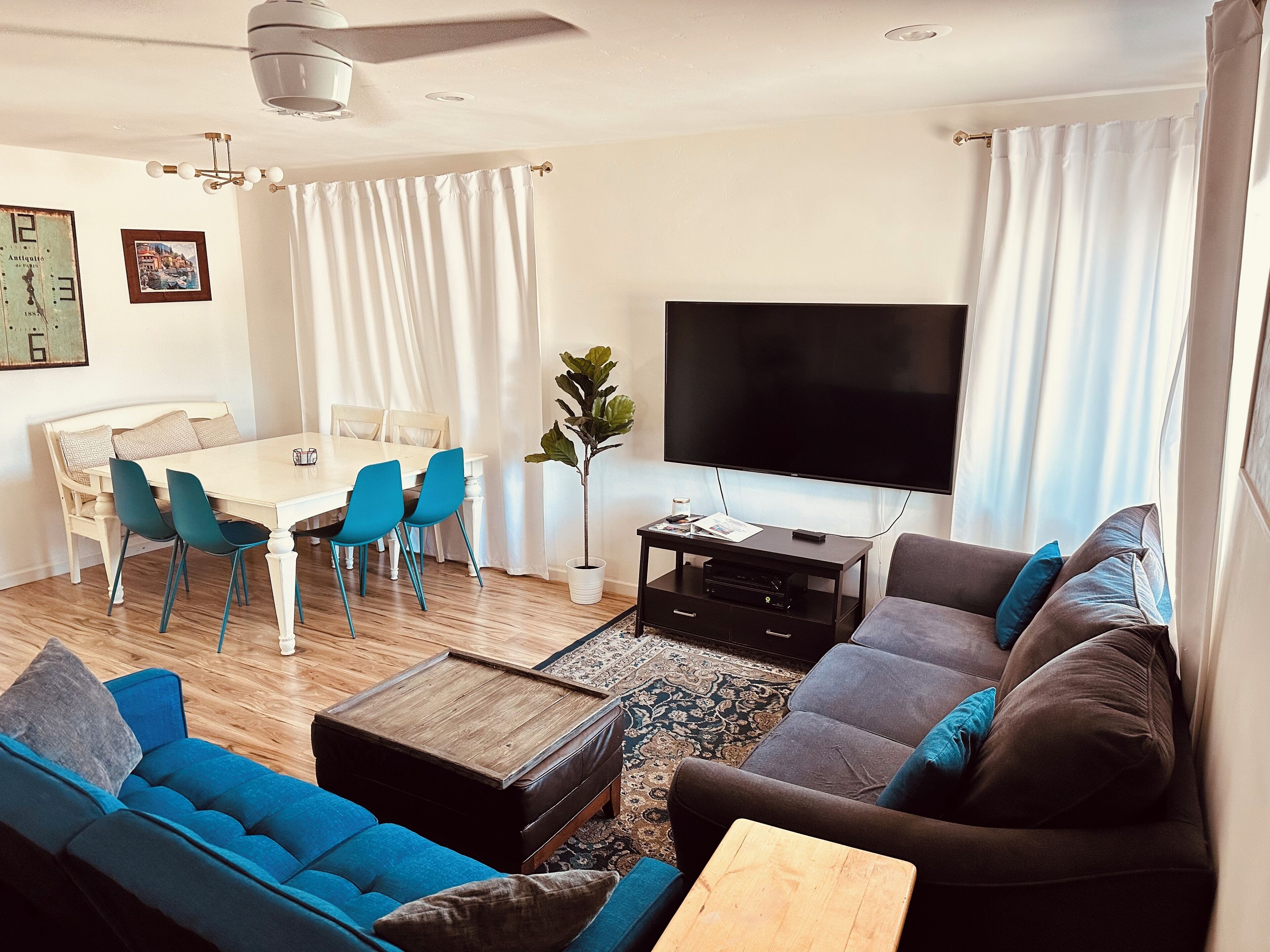 Smart-tv, bordsfotboll och böcker