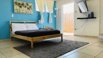 1 bedroom, iron/ironing board, free WiFi
