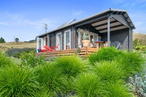 Exterior - Kaitipu - Papamoa Hills Holiday Cabin (Waitao)