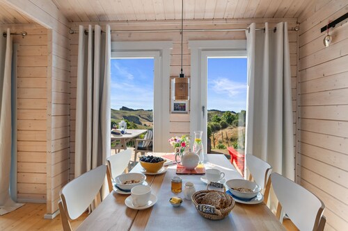 Kaiate - Papamoa Hills Holiday Cabin