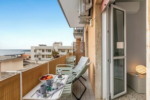 Appartement Familial, plusieurs chambres (Casa Pepitas apt sea front Monopoli) | Restauration extérieure