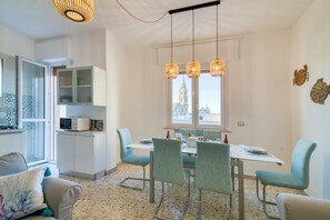 Dining - Casa Pepitas apt sea Front Monopoli (Monopoli)