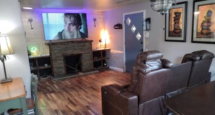 Palm House near River Park Fresno's Hot Spot