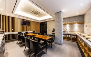 Kiến trúc tòa nhà