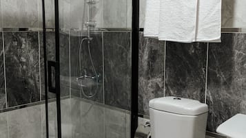 Standard Twin Room, Non Smoking, City View | Bathroom | Hair dryer, slippers, towels, soap