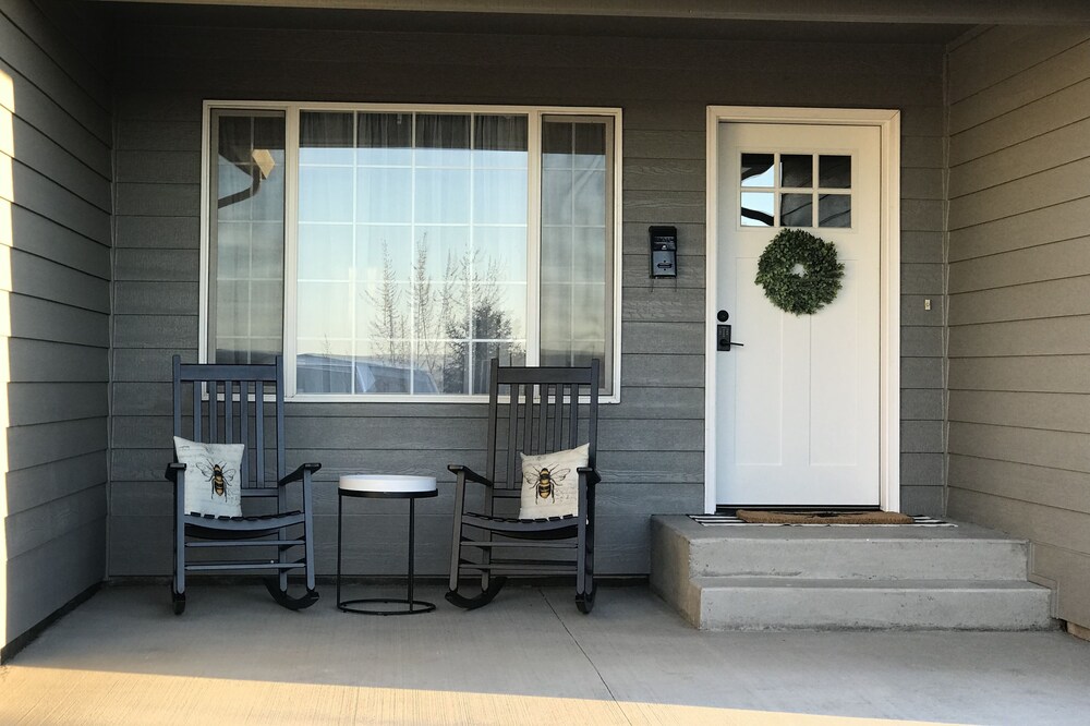 Mimi’s Hive Spacious 6 bed 5 bath home Pendleton , Oregon