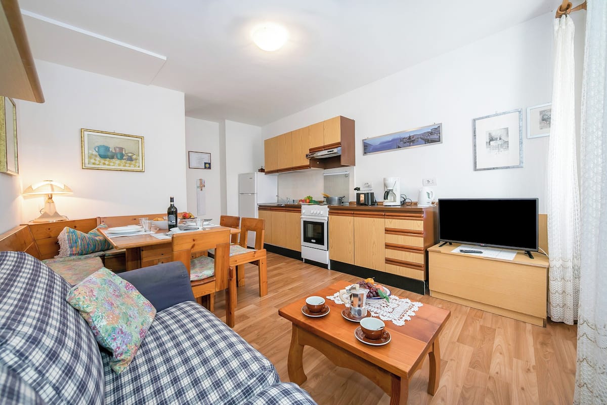 家庭公寓, 2 間臥室 (Appartamento Miorelli 2 - Apartment) | 客廳 | 電視