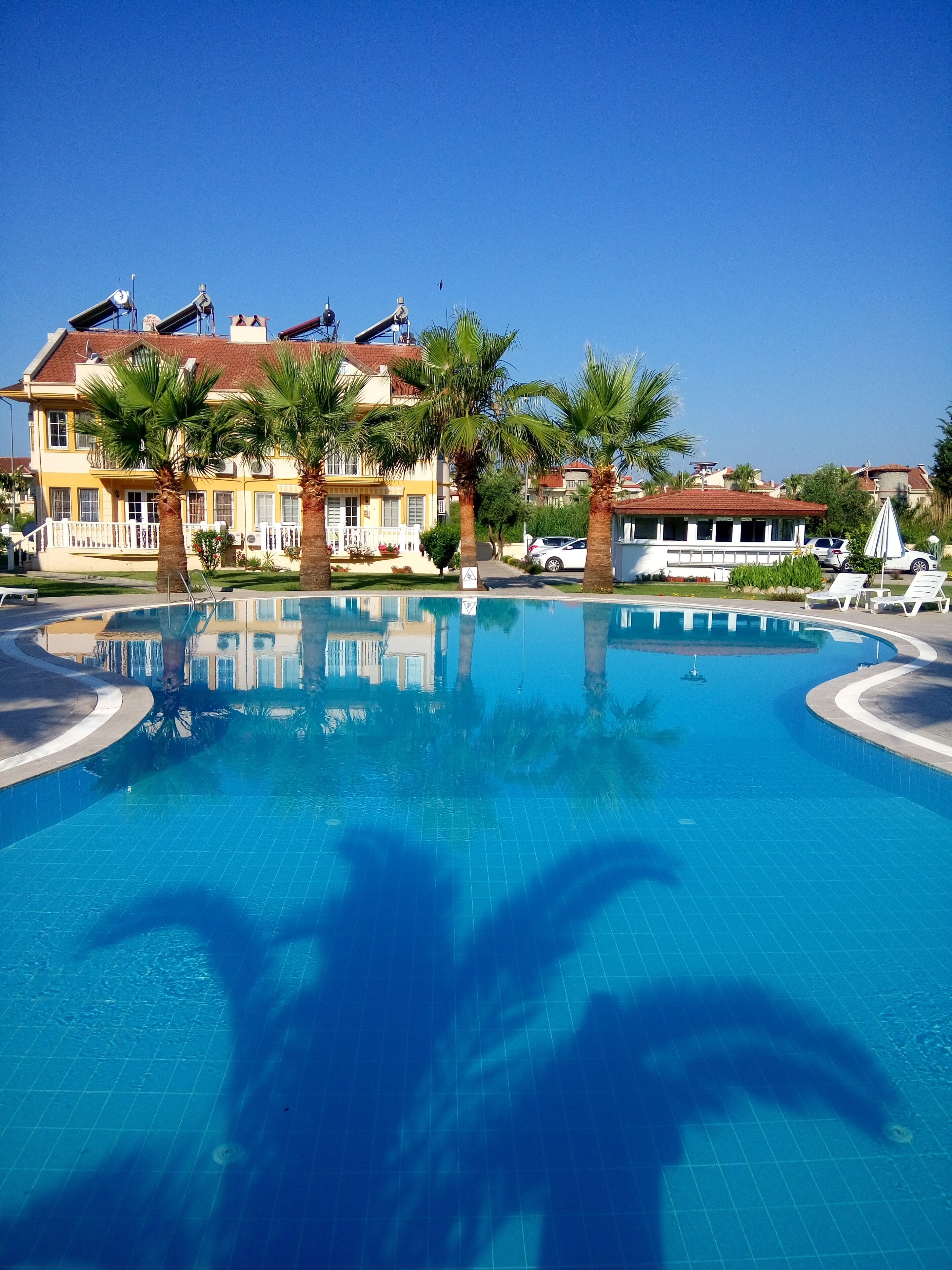 Beatiful Apartment with two pools and nice garden