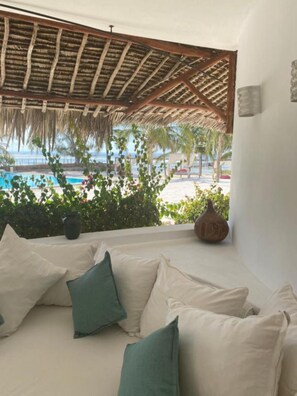 Leilighet, 3 soverom | Oppholdsområde | Flatskjerm-TV