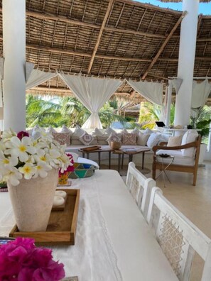 Leilighet, 3 soverom | Oppholdsområde | Flatskjerm-TV