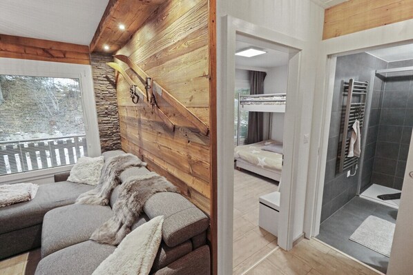 1 slaapkamer, een bureau, een strijkplank/strijkijzer, gratis wifi