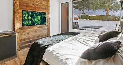 Studio rénové et chaleureux en plein centre