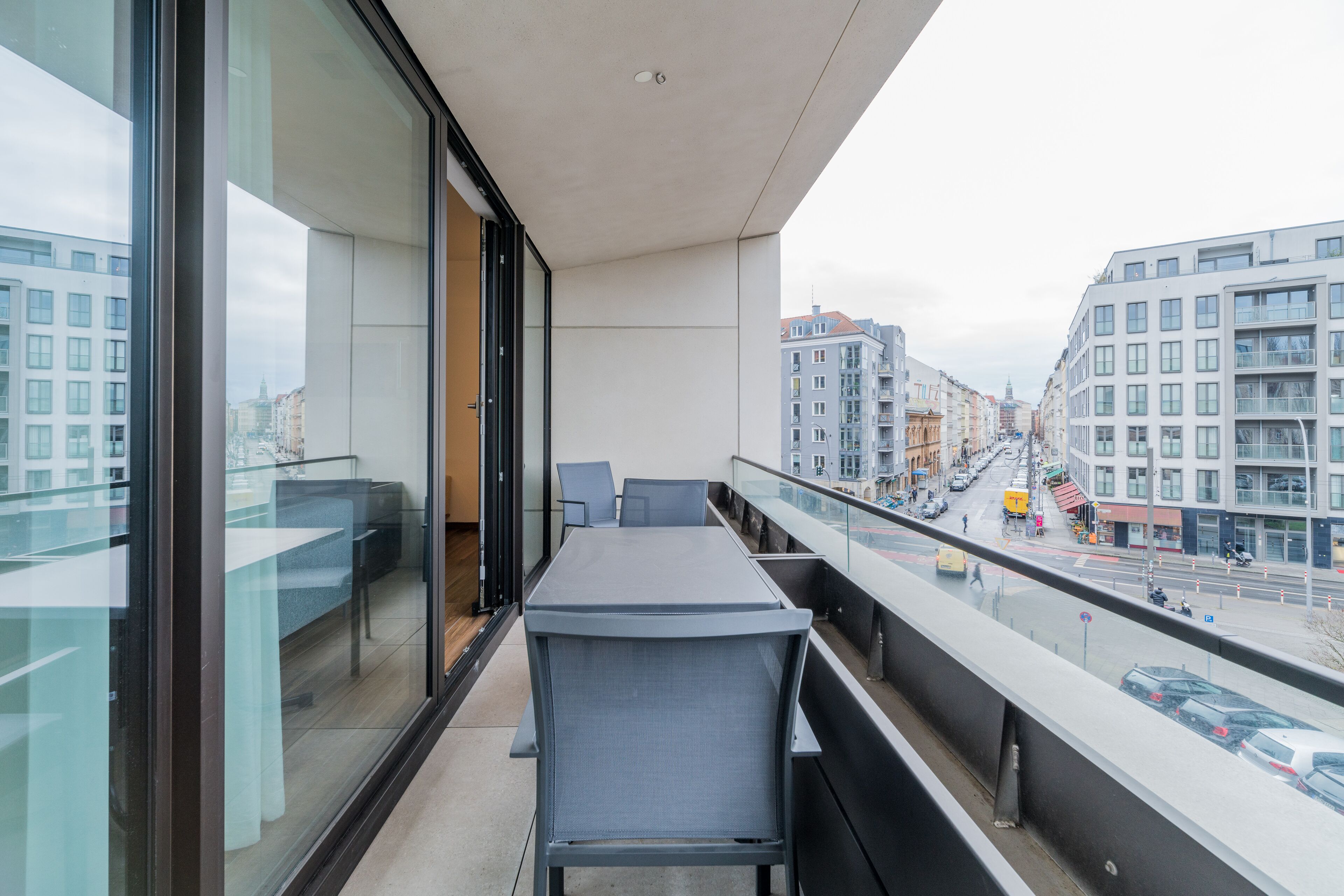 المنطقة المحيطة بالمنشأة