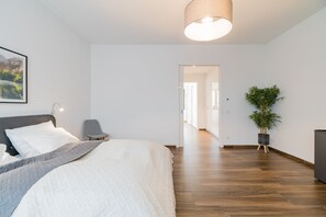 1 غرفة نوم ومكتب ومكواة/لوح كي وواي فاي