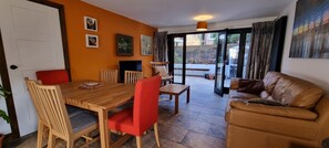 Smart TV - Fantastic Modern Home, Old Town Hastings (Hastings)