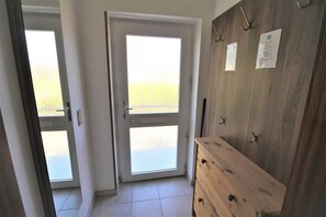 Unclassified image, 3 of 14, button