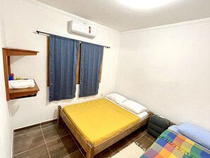Family House | 2 bedrooms, individually decorated, individually furnished - Casa Arara Amarela 2 Quartos no Recando Araras de Corumbau 5 Min da Praia (Prado)