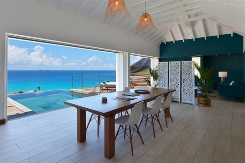 Villa FLAMANDS BAY – Elegant 2-Bedroom Retreat with Ocean Views