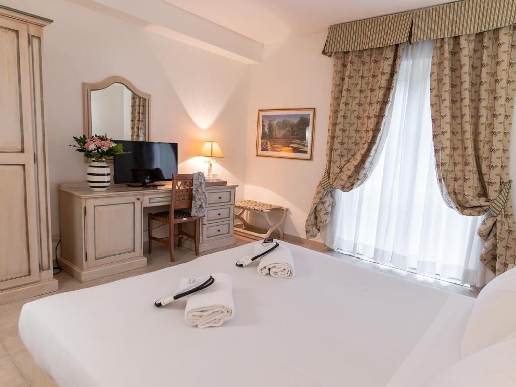 Chambre Supérieure Double ou avec lits jumeaux | Literie hypoallergénique, minibar, coffres-forts dans les chambres