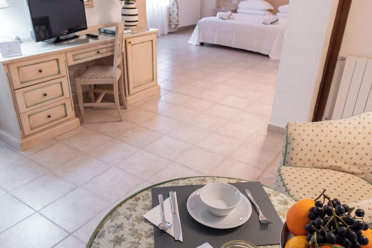 Suite Junior | 1 chambre, literie hypoallergénique, minibar