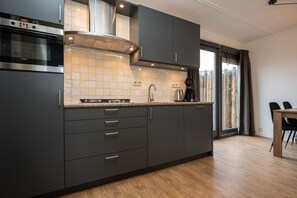 Fridge, microwave, dishwasher, coffee/tea maker