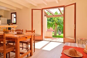 Dining - Mini-villa for 6 to 8 people (Poggio-Mezzana)