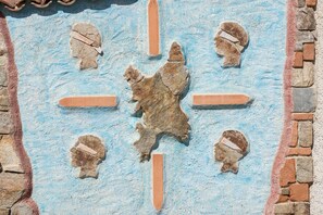 تفاصيل الفندق من الخارج