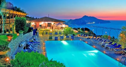 Blue-wave Experience Resort