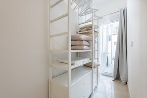 Interior - Apartment 'La Casa dei Sognatori' with BBQ, Private Terrace & Wi-Fi (Villasimius)