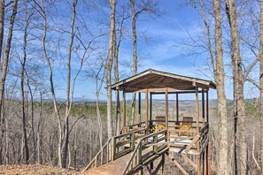 Property grounds - Blue Ridge Retreat w/ Mountain Views & Deck (Mill Spring)