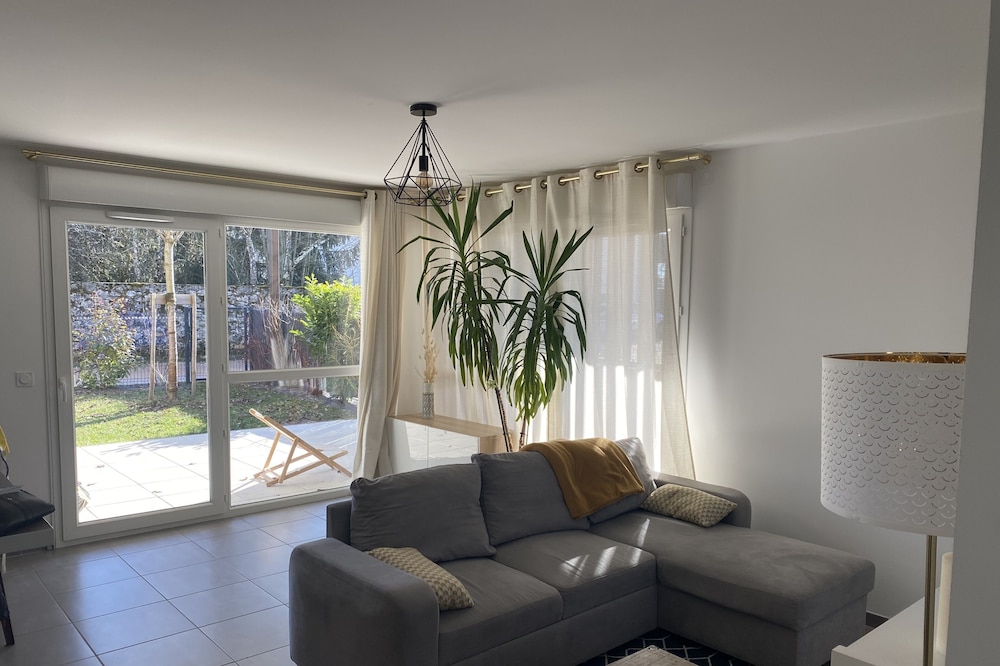 New apartment with garden Annecy