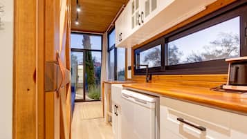 Vagon House | Private kitchenette | Mini-fridge, electric kettle, cookware/dishes/utensils