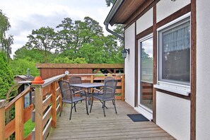 Unclassified image, 2 of 27, button