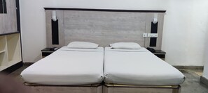 Executive Room - The Hotel Temple View (Kumbakonam)