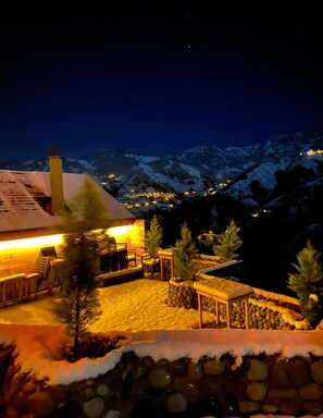 Egyptian cotton sheets, premium bedding, down duvets, memory-foam beds - Peruma Otel Bungalov (Camlihemsin)