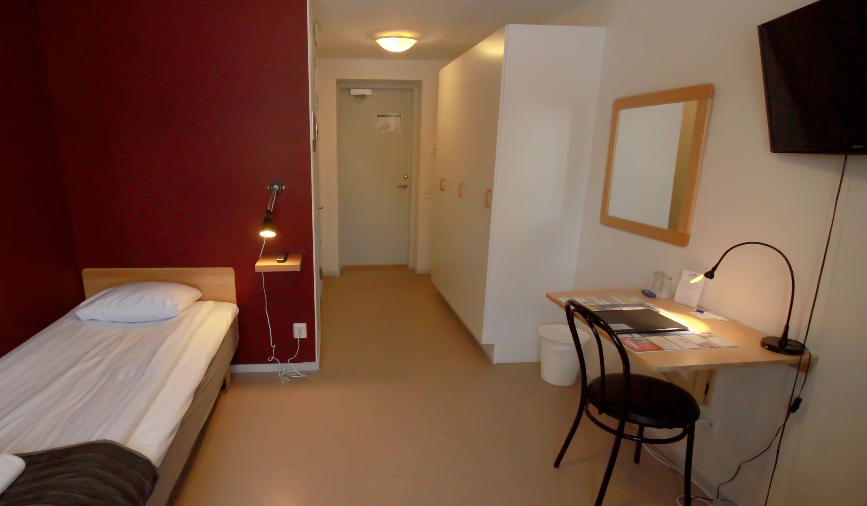 Individually decorated, desk, free WiFi, bed sheets