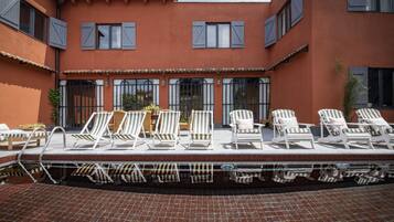 Seasonal outdoor pool