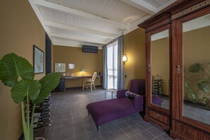 Executive Studio Suite | Premium bedding, minibar, in-room safe, individually decorated - Communal Hotel Telavi (Telavi)