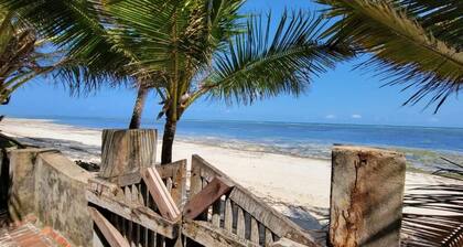 Cozy Beach Haven in Mombasa (Kikambala)