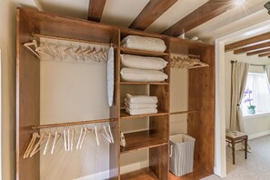 Interior - 564 1/2 North Judson (Philadelphia)