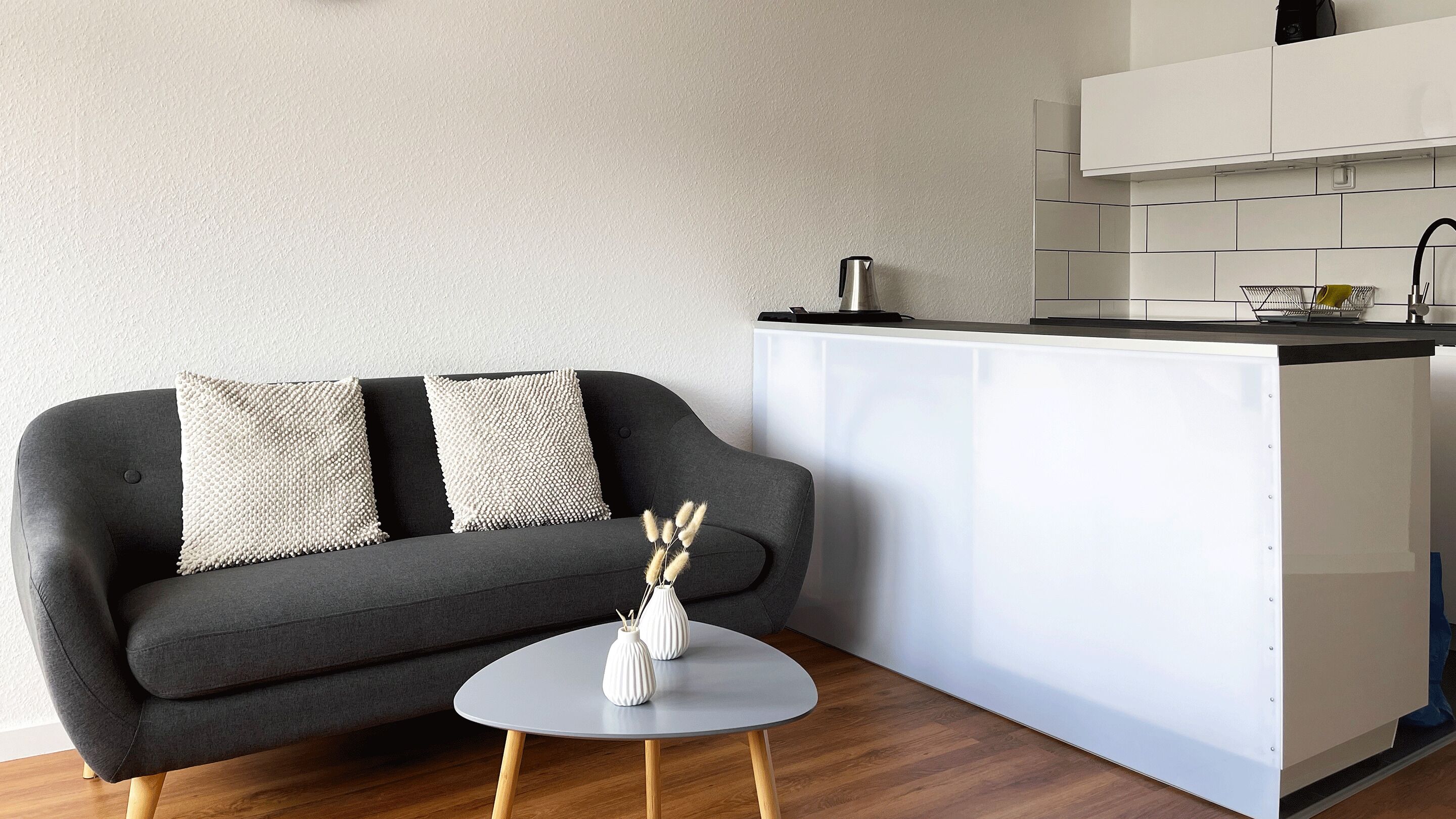 Standard Studio, 2 Twin Beds | Private kitchen | Full-size fridge, microwave, toaster, cookware/dishes/utensils