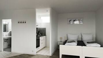 Deluxe-Studio, 1 Queen-Bett | Allergikerbettwaren, individuell eingerichtet, Verdunkelungsvorhänge