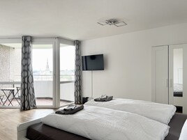 标准开间, 1 张双人床 | 城市景观