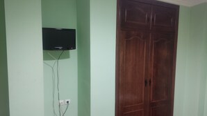 WiFi (無料)