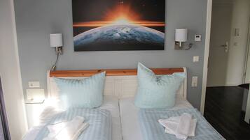 Apartment, 1 Bedroom, Marina View | Free WiFi, bed sheets