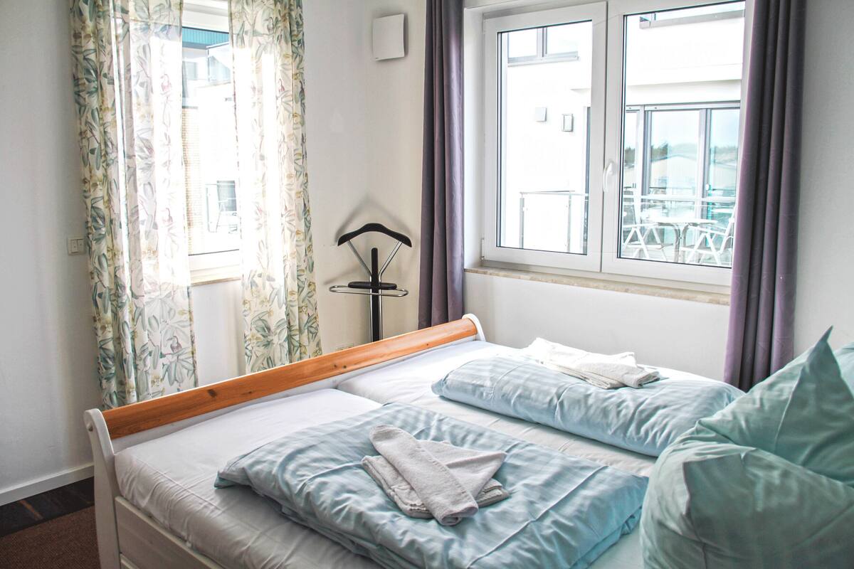 Apartment, 1 Bedroom, Marina View | 1 bilik tidur, Wi-fi percuma, cadar katil