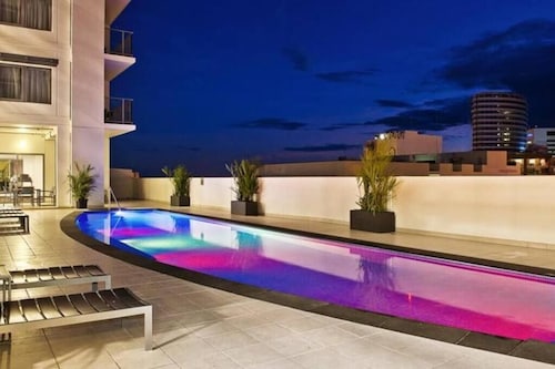 Darwin Luxury Apartment